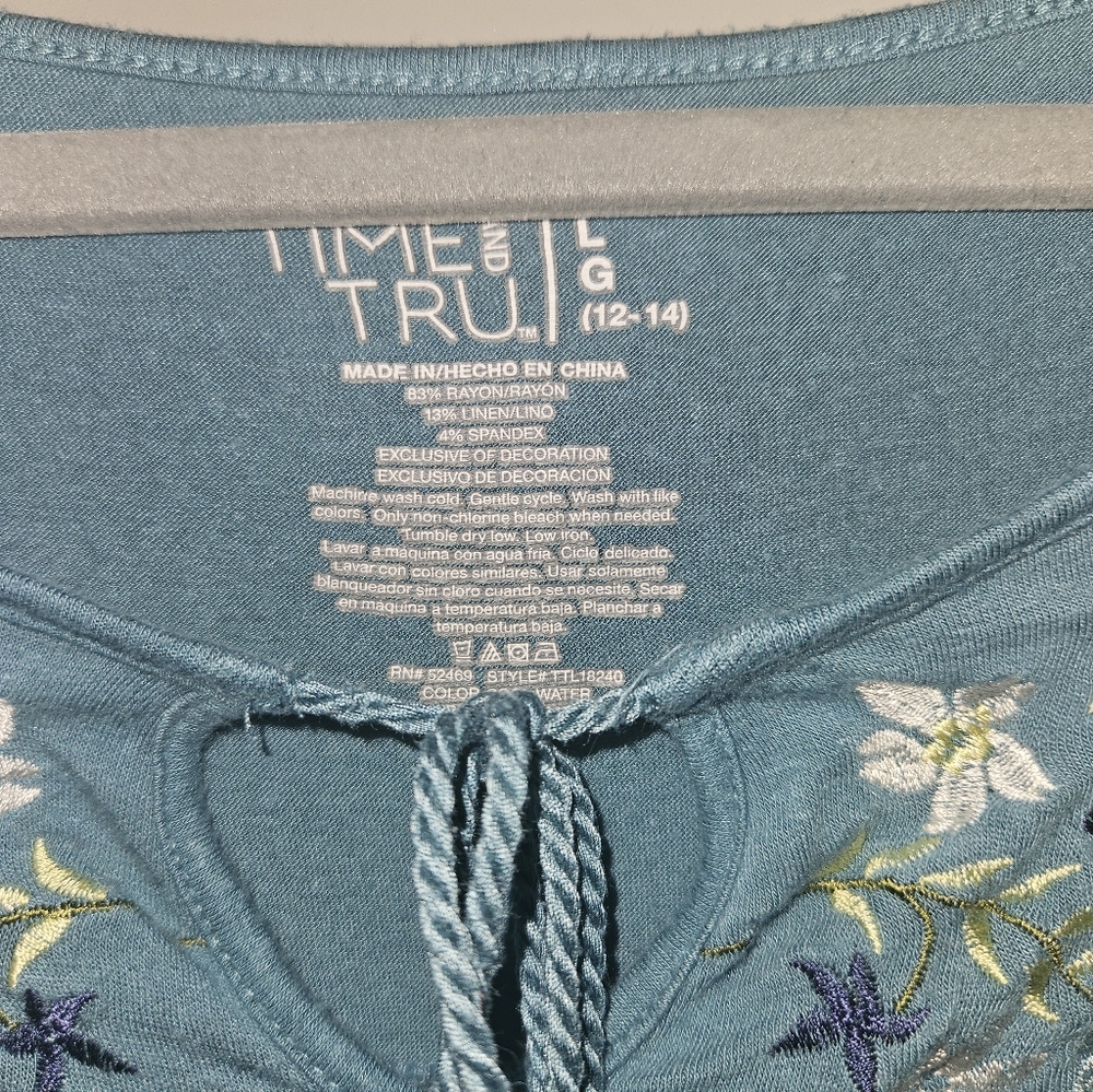 Time & Tru Knit Embroidered Peasant Top Sz L - Picture 2 of 5